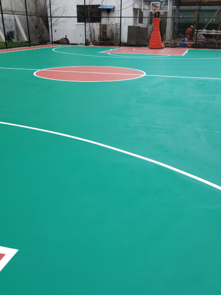 梁平 球场长期使用易出现地面开裂